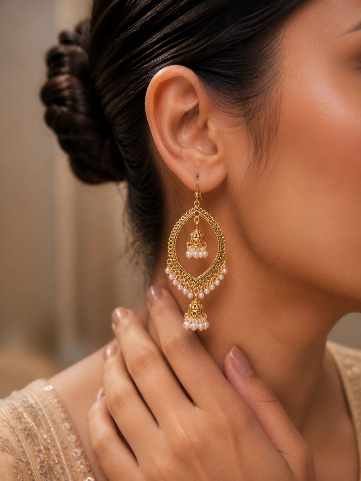 Pearl Glow Gold Earrings – 6 Piece Set