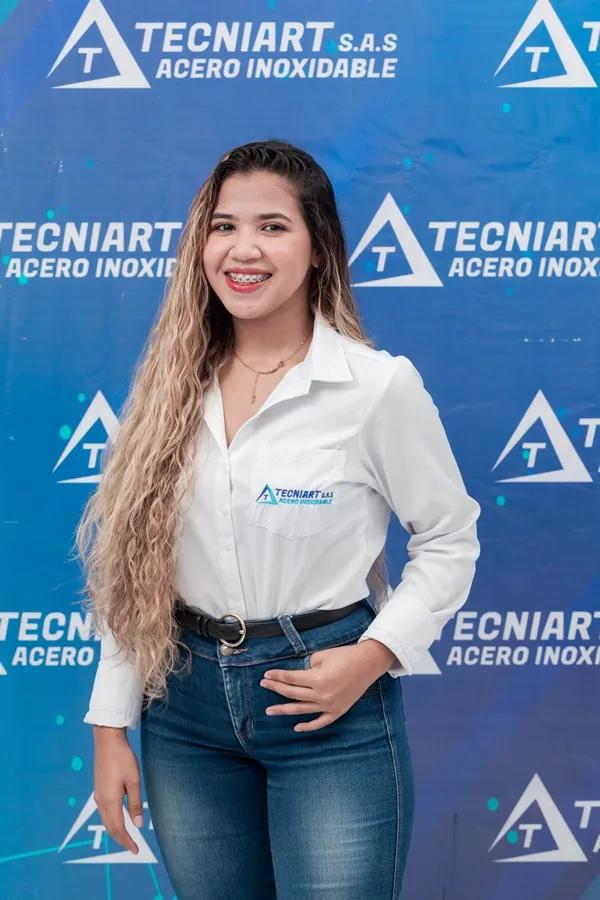 Andrea Becerra - Auxiliar Dto Contable