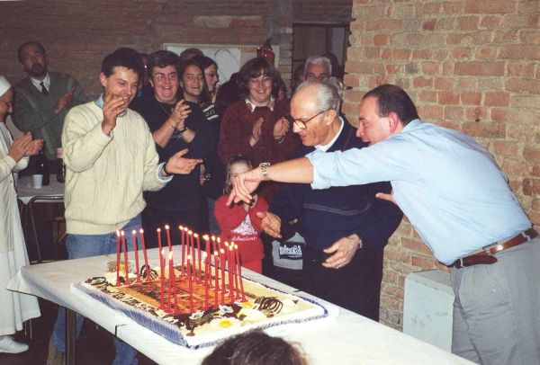 Festa per i 25 anni del maestro alla guida del coro, 2000