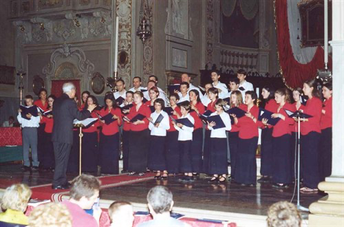 Paterlini dirige il Coro, 2002