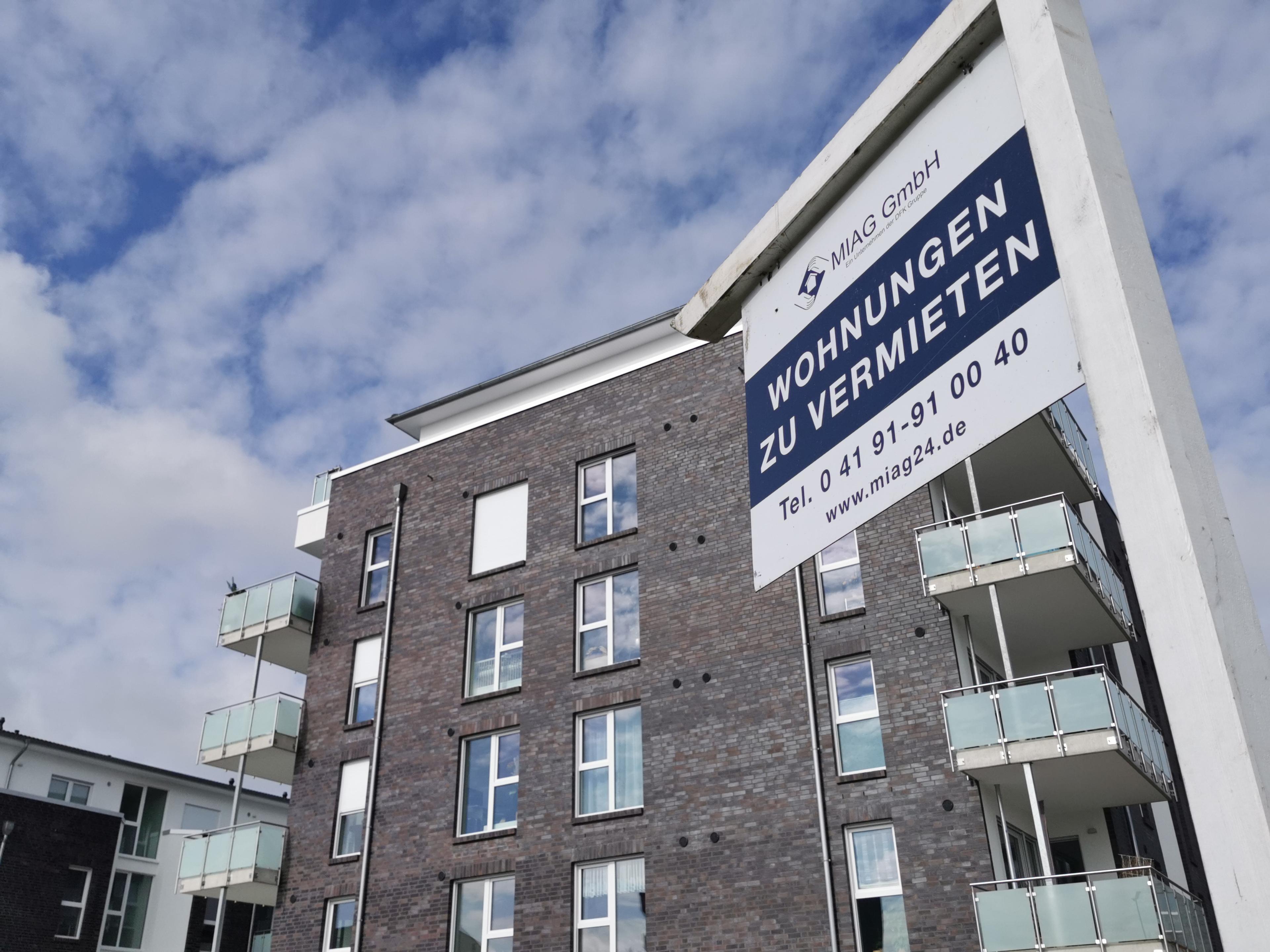 BU Schild Vermietung: Gut aufgestellt: Die MIAG hebt sich mit ihrem weitreichenden Angebot deutlich von herkömmlichen Hausverwaltungen ab.