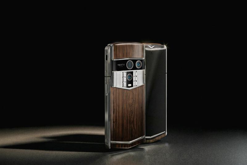 Top 10 Reasons the Agent Q Solid Walnut Elevates Your Tech Gear