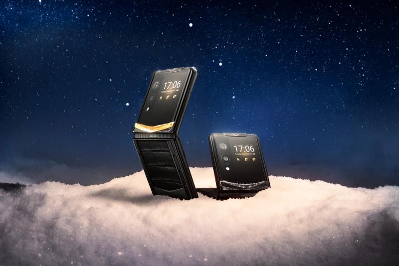 VERTU Quantum Flip vs Standard Foldable Phones: What Truly Sets Luxury Apart?