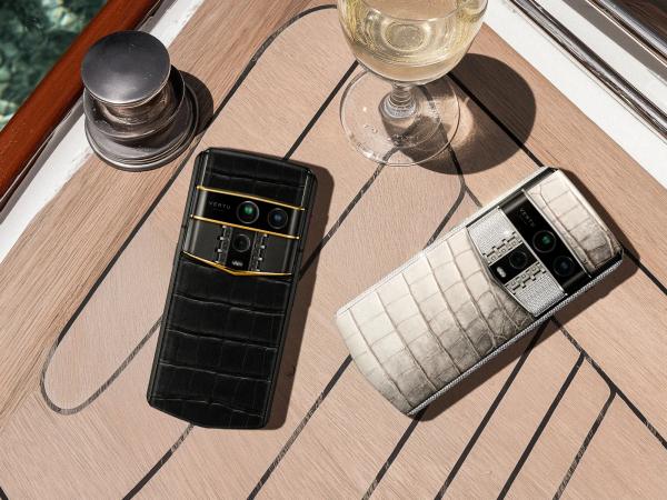 Vertu Agent Q 27th Anniversary Limited Edition | World’s First AI Agent Phone