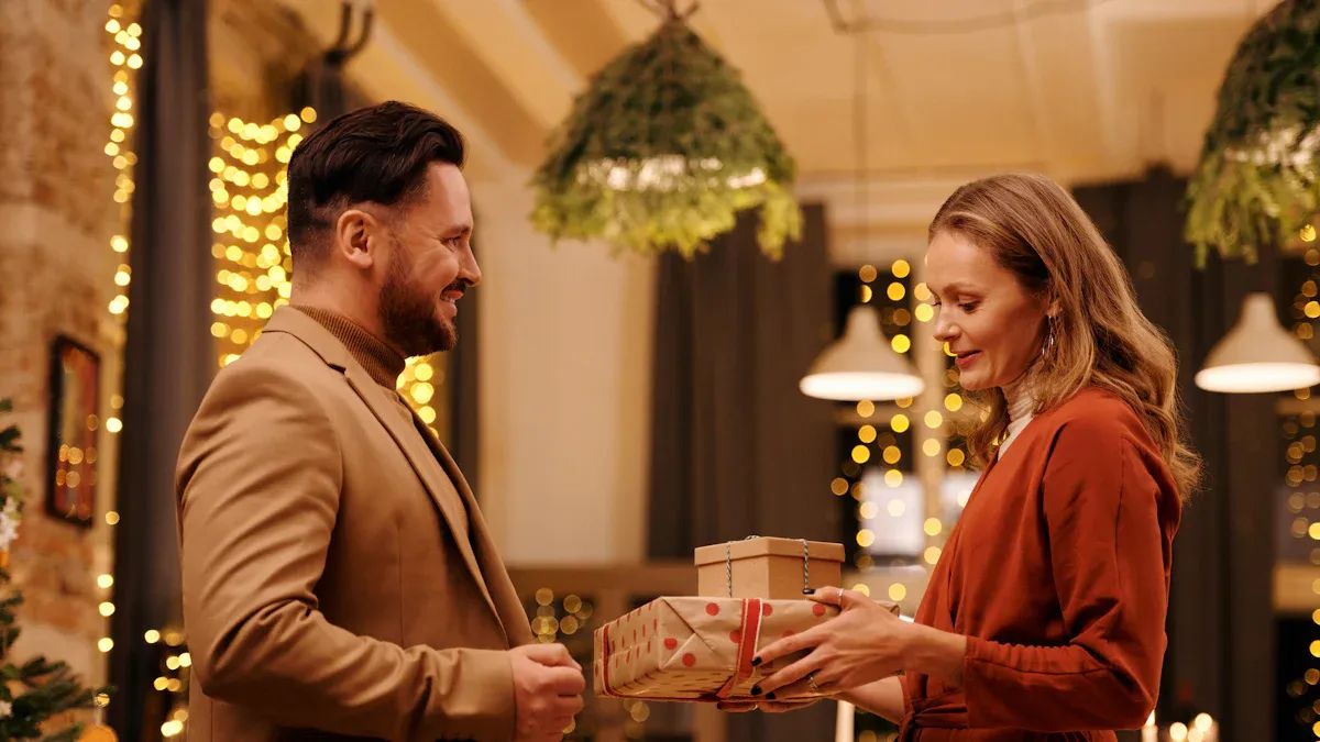 Personalizing the Best Gifts for Men