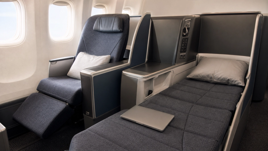 Singapore Airlines Premium Economy vs Business Class — When Is the Upgrade Worth It?