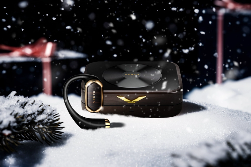 Elevate Christmas: Premium Lifestyle Tech Gifts for Discerning Individuals