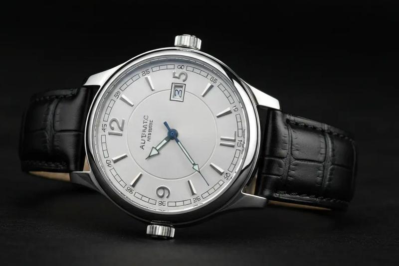 Top 10 Best Entry-Level Automatic Mechanical Watches Under $500 in 2026