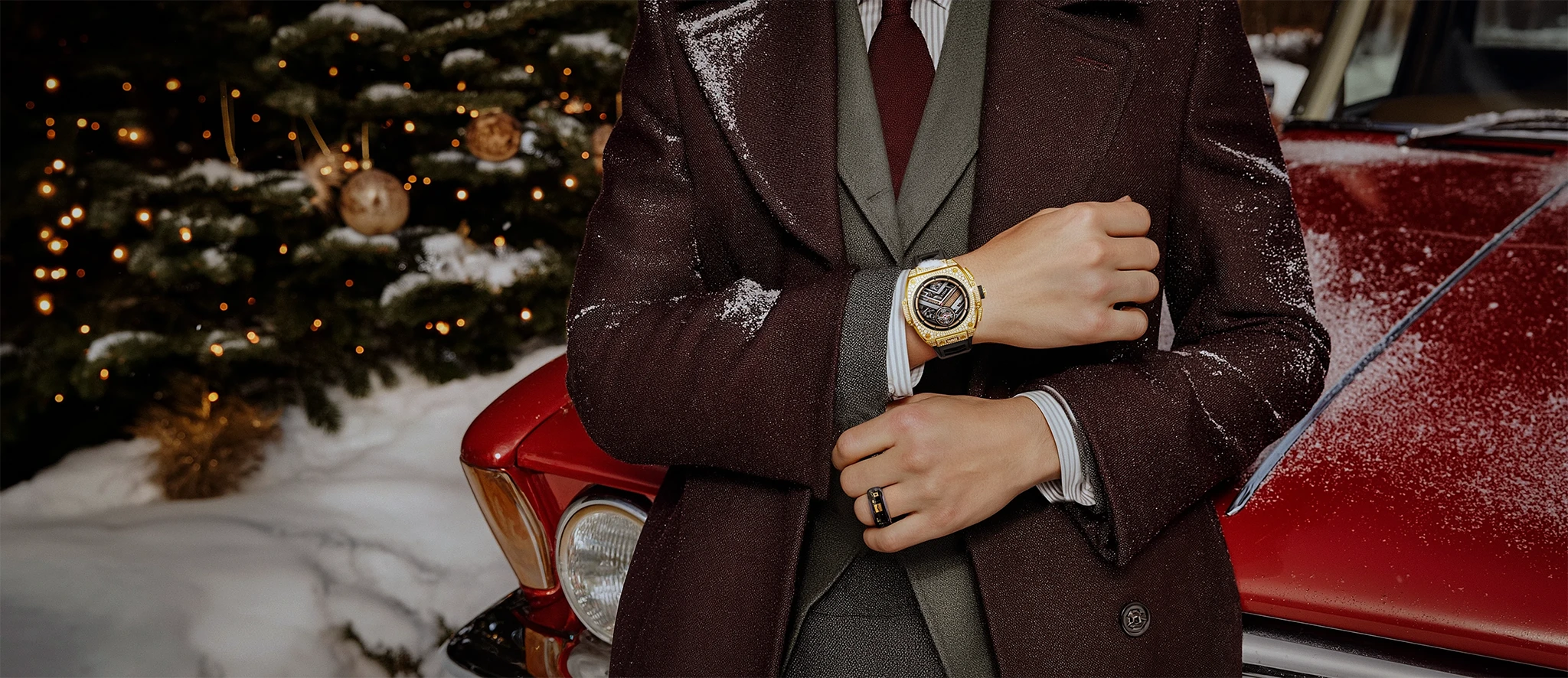 Redefining Generosity: VERTU Luxury Christmas Wearable Gifts