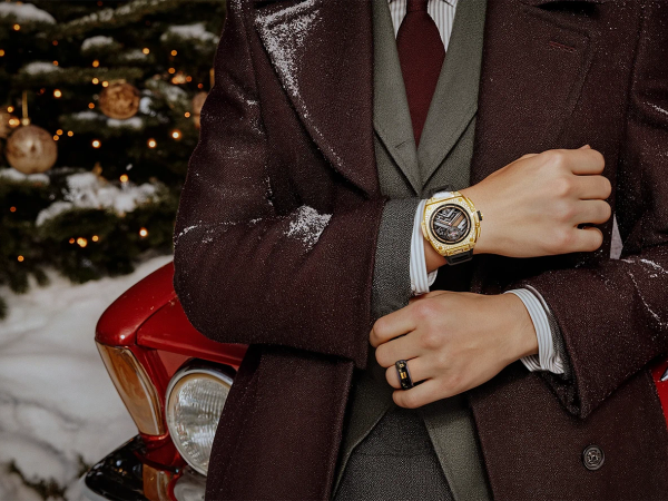 Redefining Generosity: VERTU Luxury Christmas Wearable Gifts