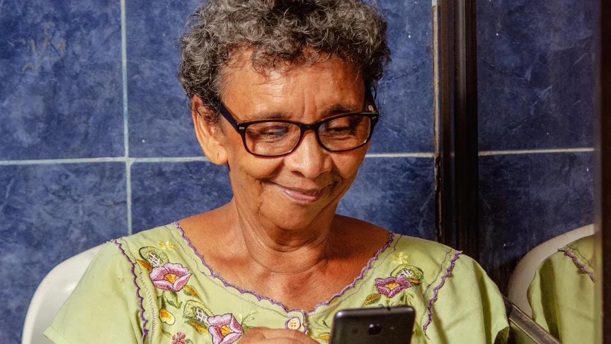 Are Simple Phones Good for Seniors? A Complete 2025 Guide