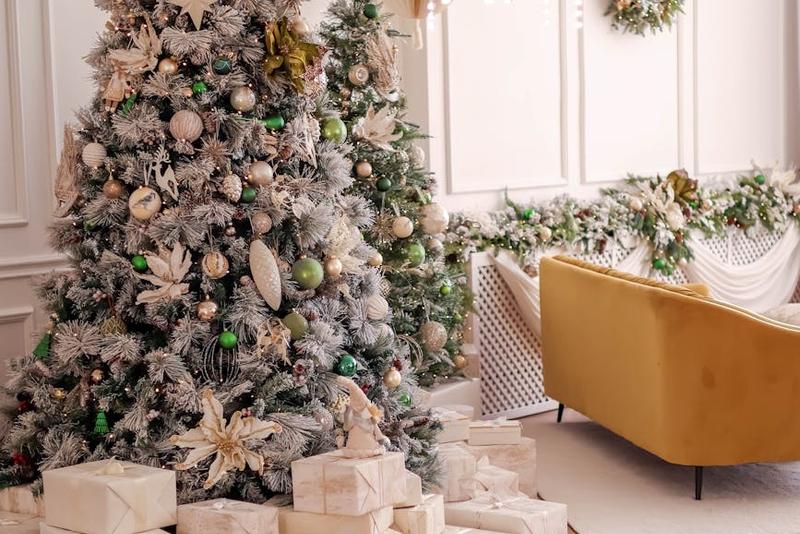 Beyond the Ordinary: Bespoke Christmas Luxury Tech Gifts for the Truly Discerning
