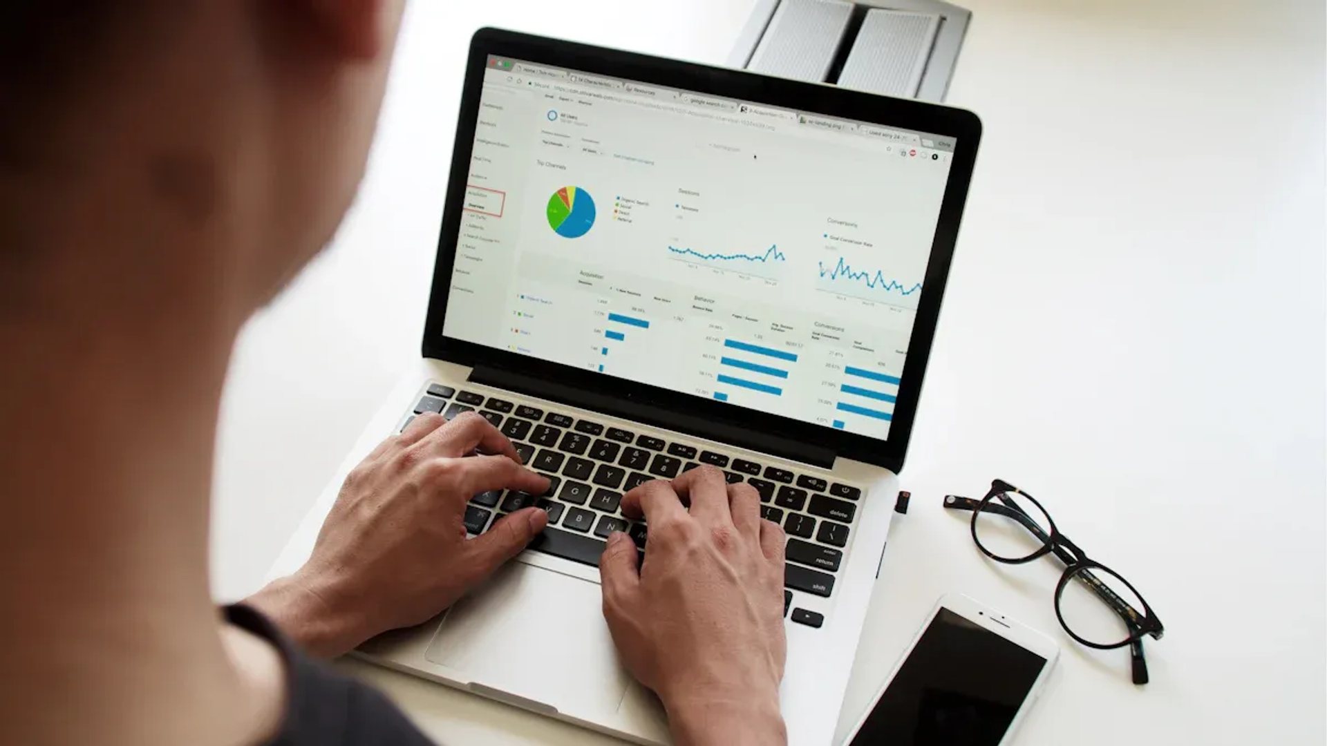 10 Best Sentiment Analysis Tools and Techniques for 2025