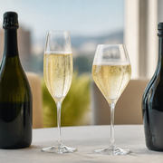 Champagne vs Prosecco shown as a practical side-by-side comparison