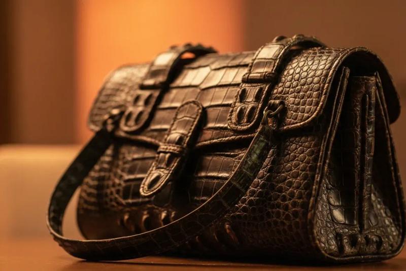 Top 7 Alligator Skin Bags for Timeless Luxury in 2026
