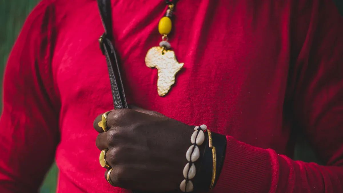 Top 5 18k Gold Smart Rings for Men That Blend Luxury and Tech