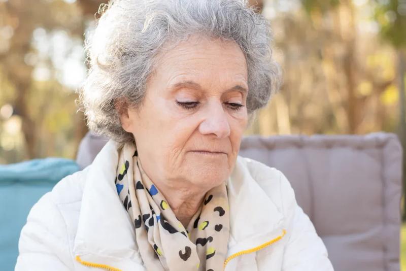 Are iPhones or Android Phones Better for Seniors