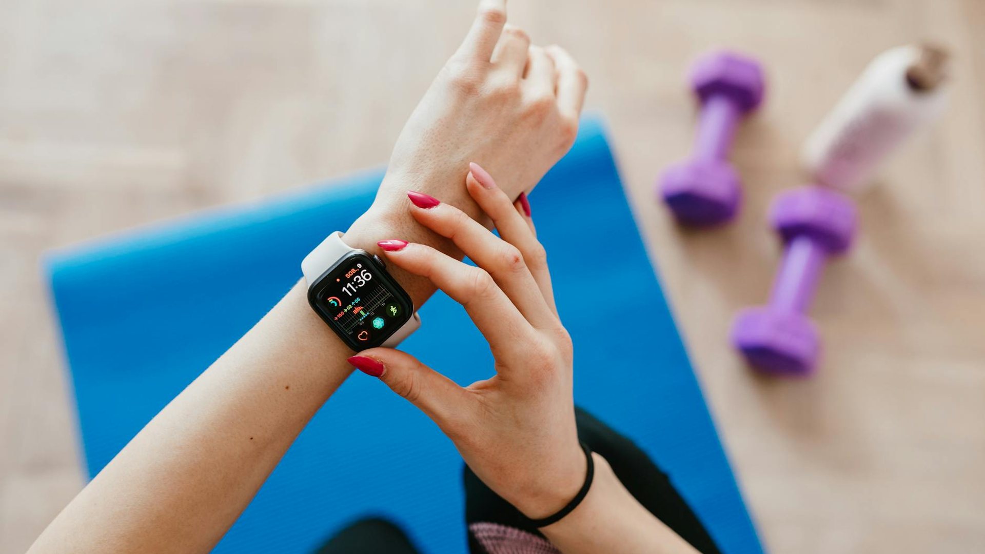 Wearables Black Friday Sale: Smartwatch vs. Fitness Tracker - Your Health Focus