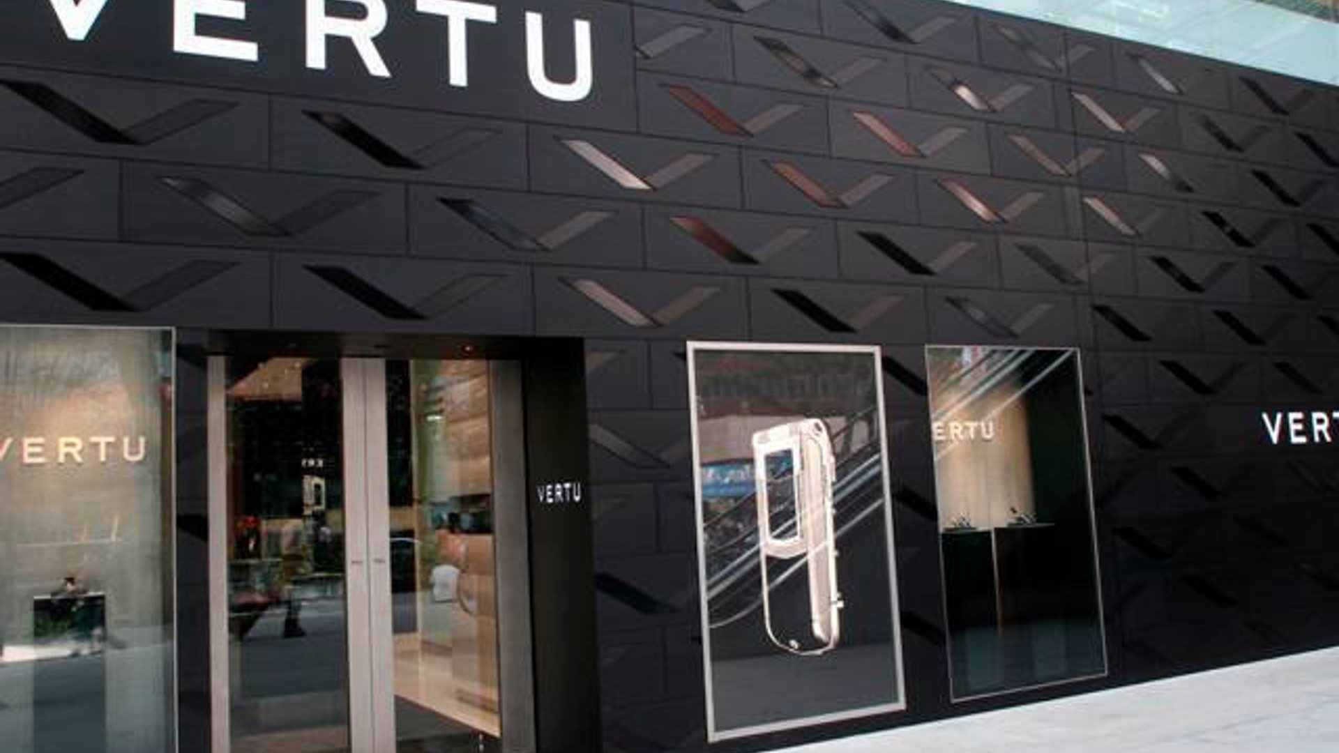 New Experience of High-end Life: Intelligent Services brought by the IoT