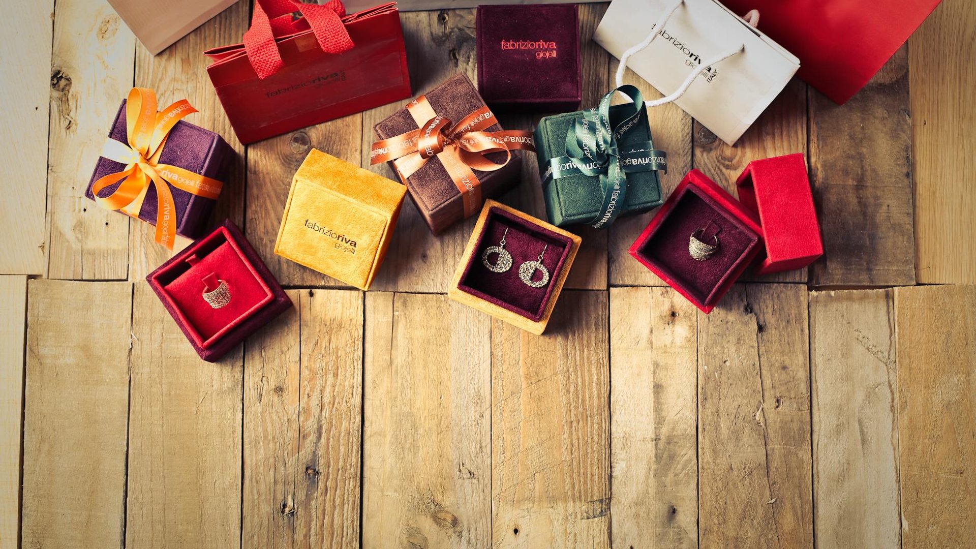 Gifts for Executives: Unwrapping Premium Christmas Choices