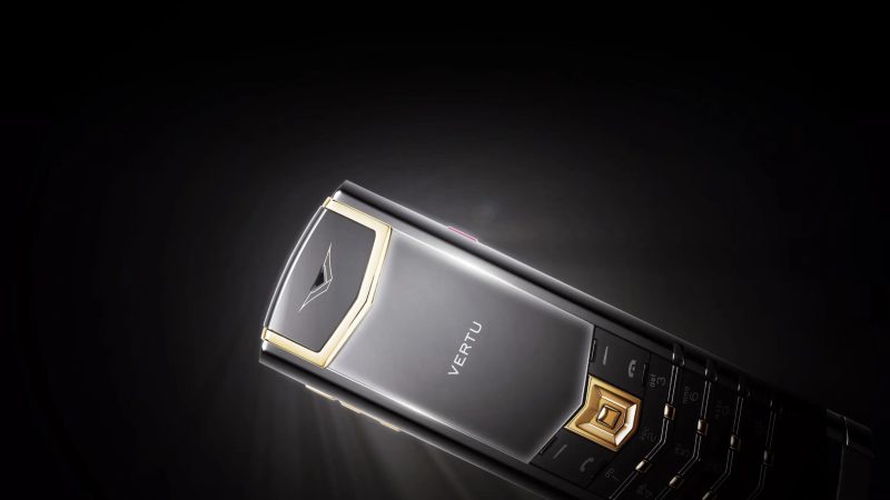 VERTU Signature S+ and Jewellery-Led Wearables: Heritage Meets AI