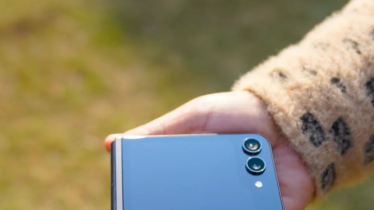 Foldable Phones with the Best Lifespan Ranked