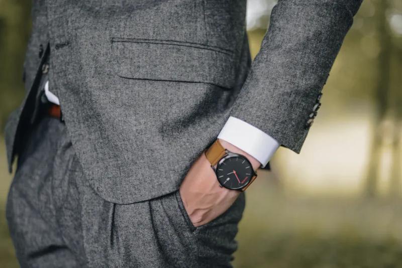 10 Smartwatches That Blend Business Style and Dad-Friendly Features