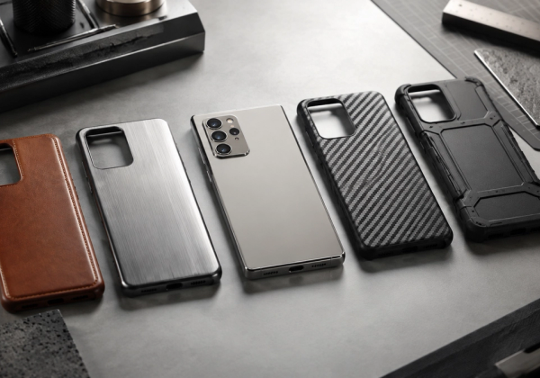 Phone Case vs Phone Pouch: Which Carry Style Fits a Bespoke Smartphone?