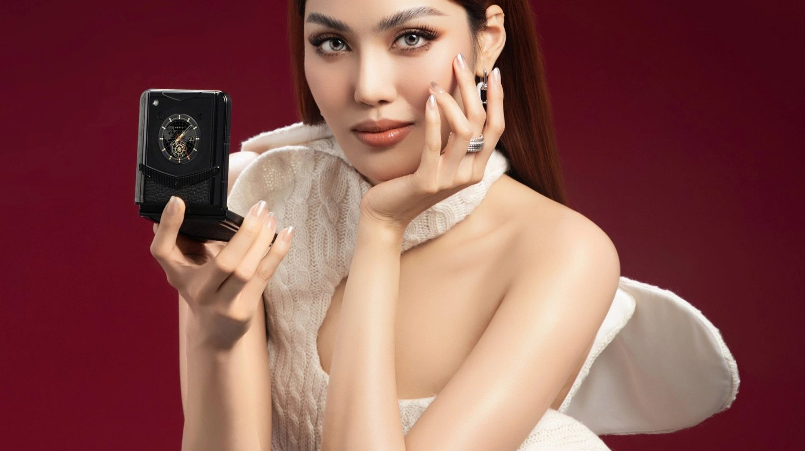 VERTU VIETNAM OFFICIALLY ANNOUNCES SUPERMODEL LAN KHUE AS 2025 BRAND AMBASSADOR