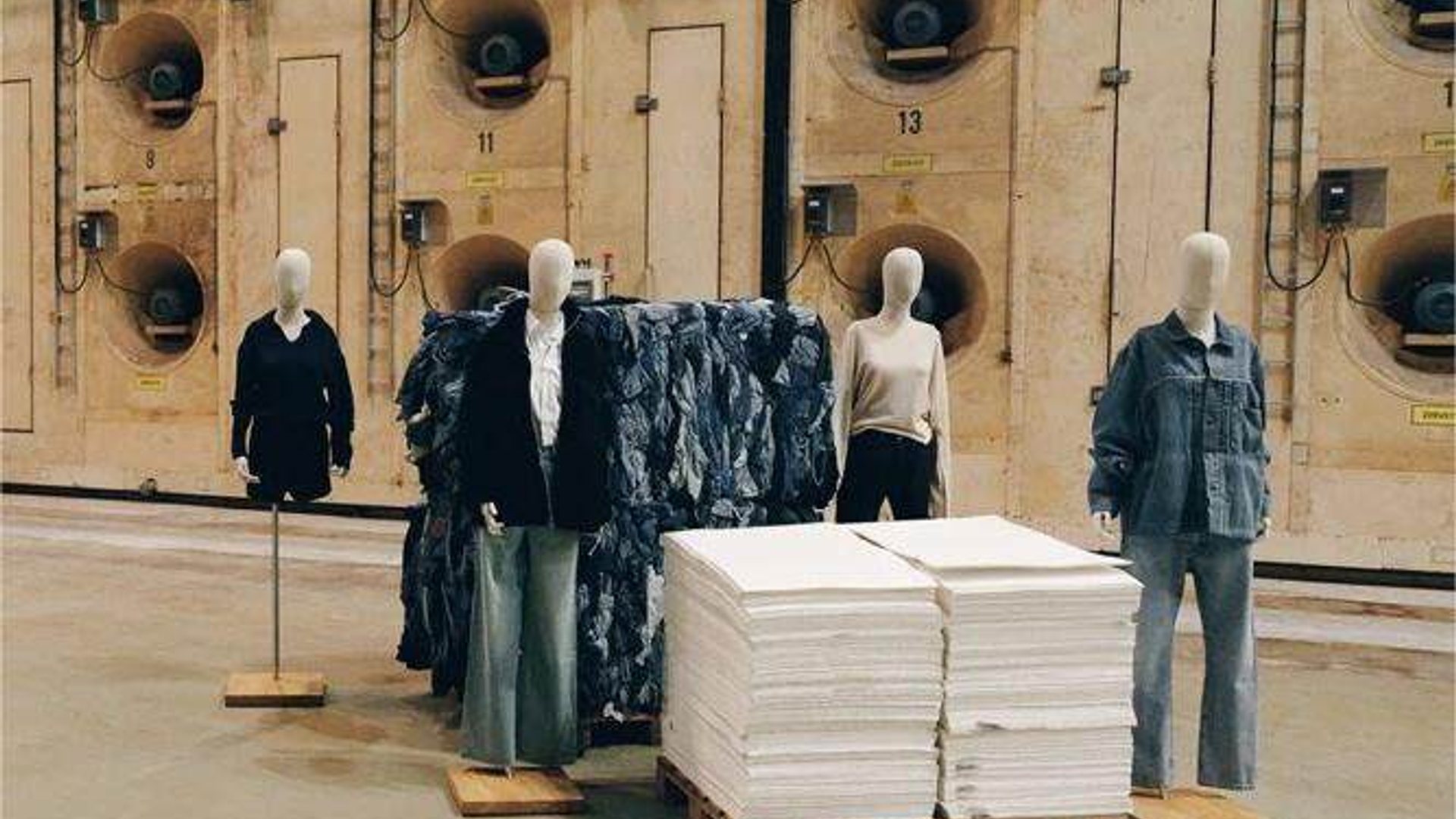 What does the Renewcell bankruptcy of a Swiss textile recycling company mean for sustainable fashion?
