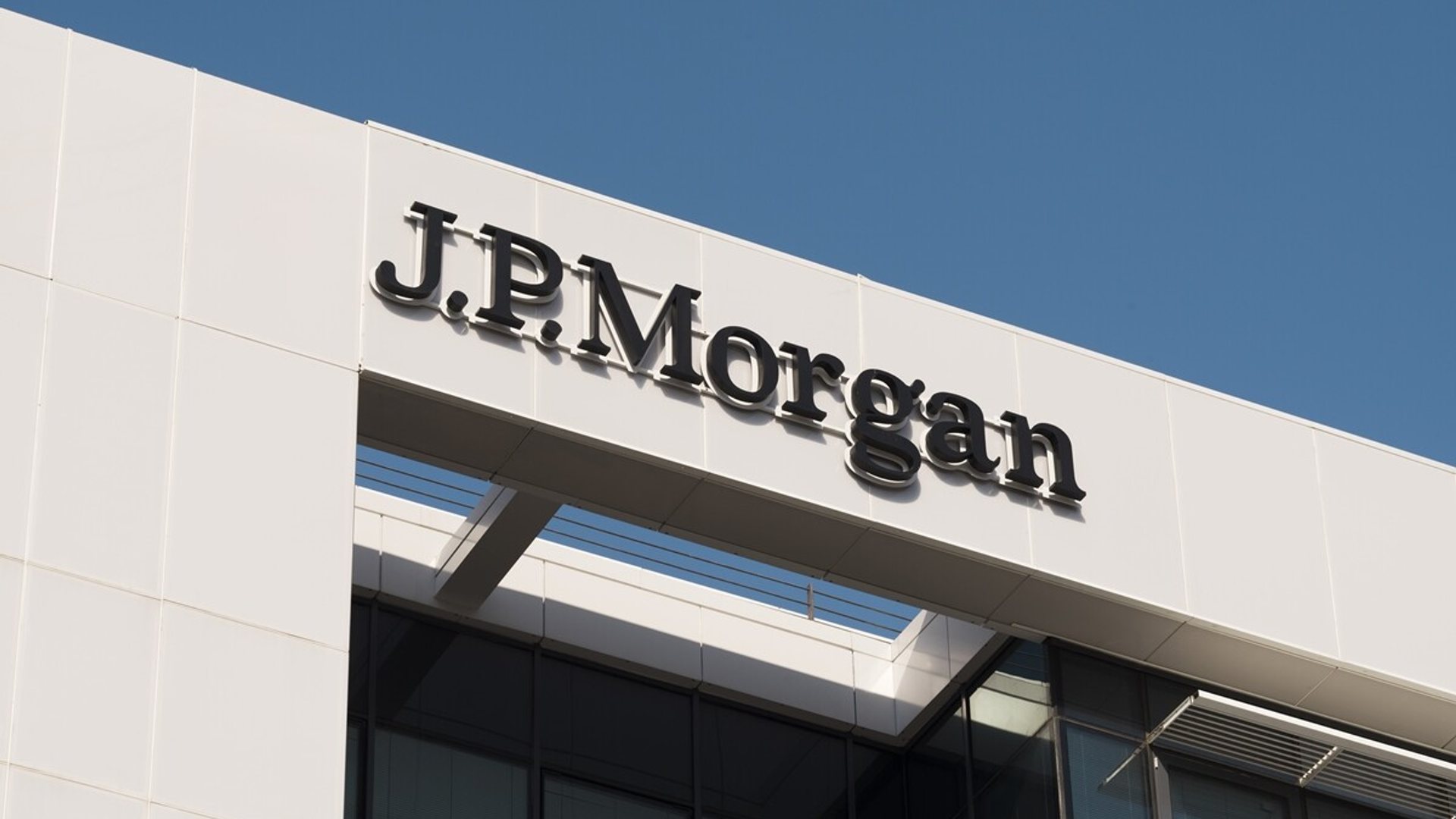 Financial Times--JPMorgan steps up securitisation effort