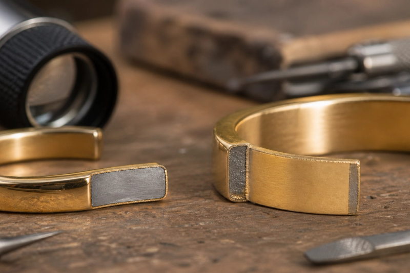 Gold-Plated vs Gold-Filled Jewellery shown in a practical side-by-side comparison