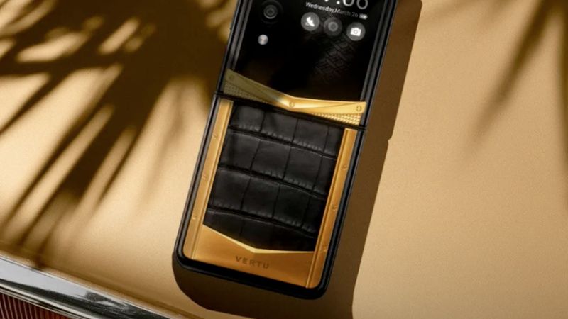A bespoke VERTU phone finished in exclusive Himalaya Alligator skin.