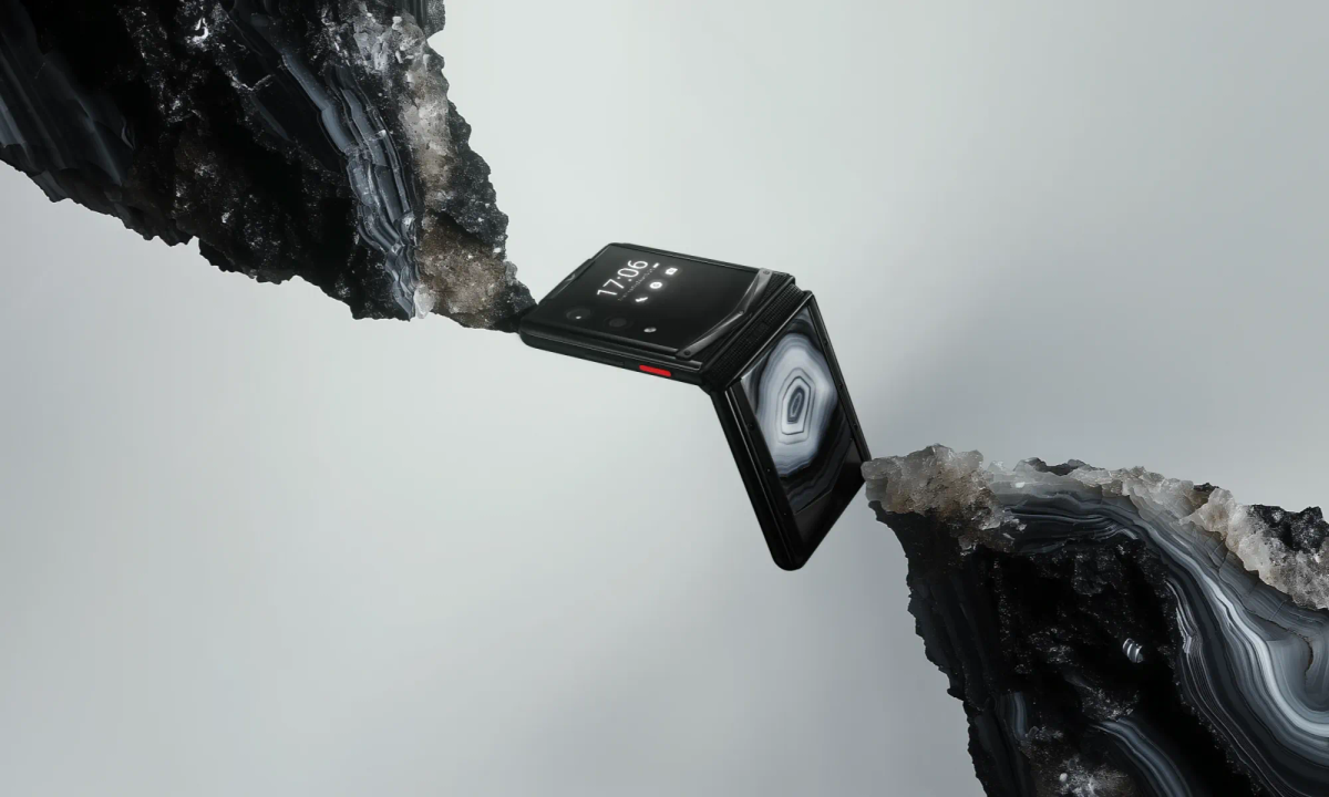 What Defines the Quantum Flip as a Diamond-Cut Pattern Phone