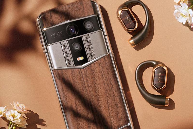 EE vs. Three vs. Vodafone vs. O2 UK Mobile Networks 2026