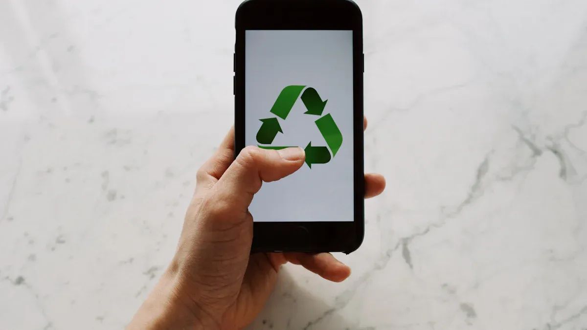 Recyclable Glass for Smartphone Displays