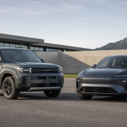 SUV vs Crossover shown in a practical side-by-side comparison