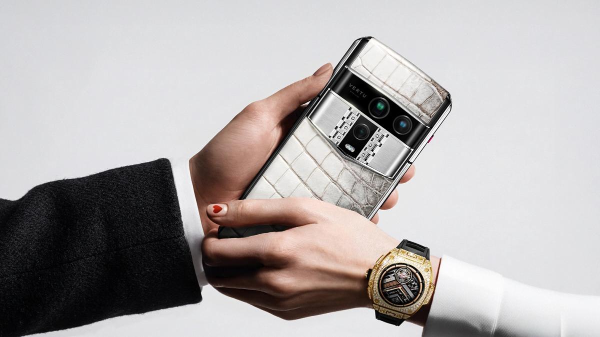 Elevate Your Valentine’s Gift: Exclusive VERTU Accessory Curation