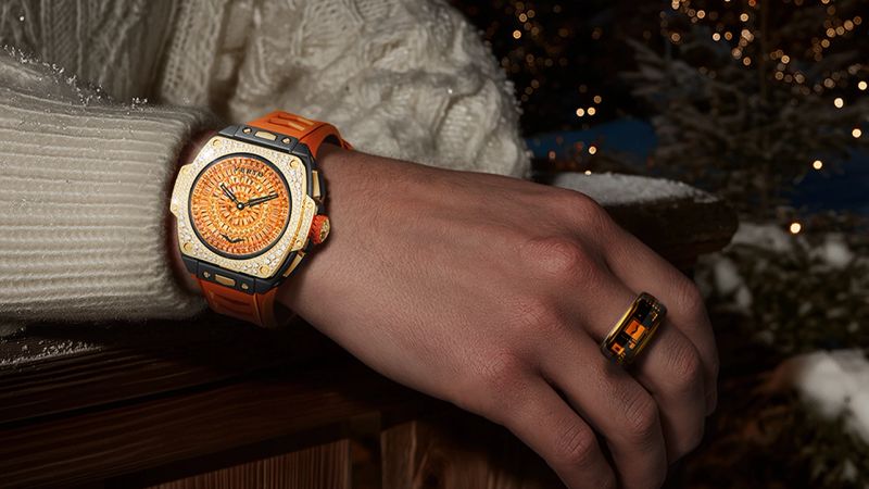 VERTU Luxury Wearable Technology — craftsmanship detail