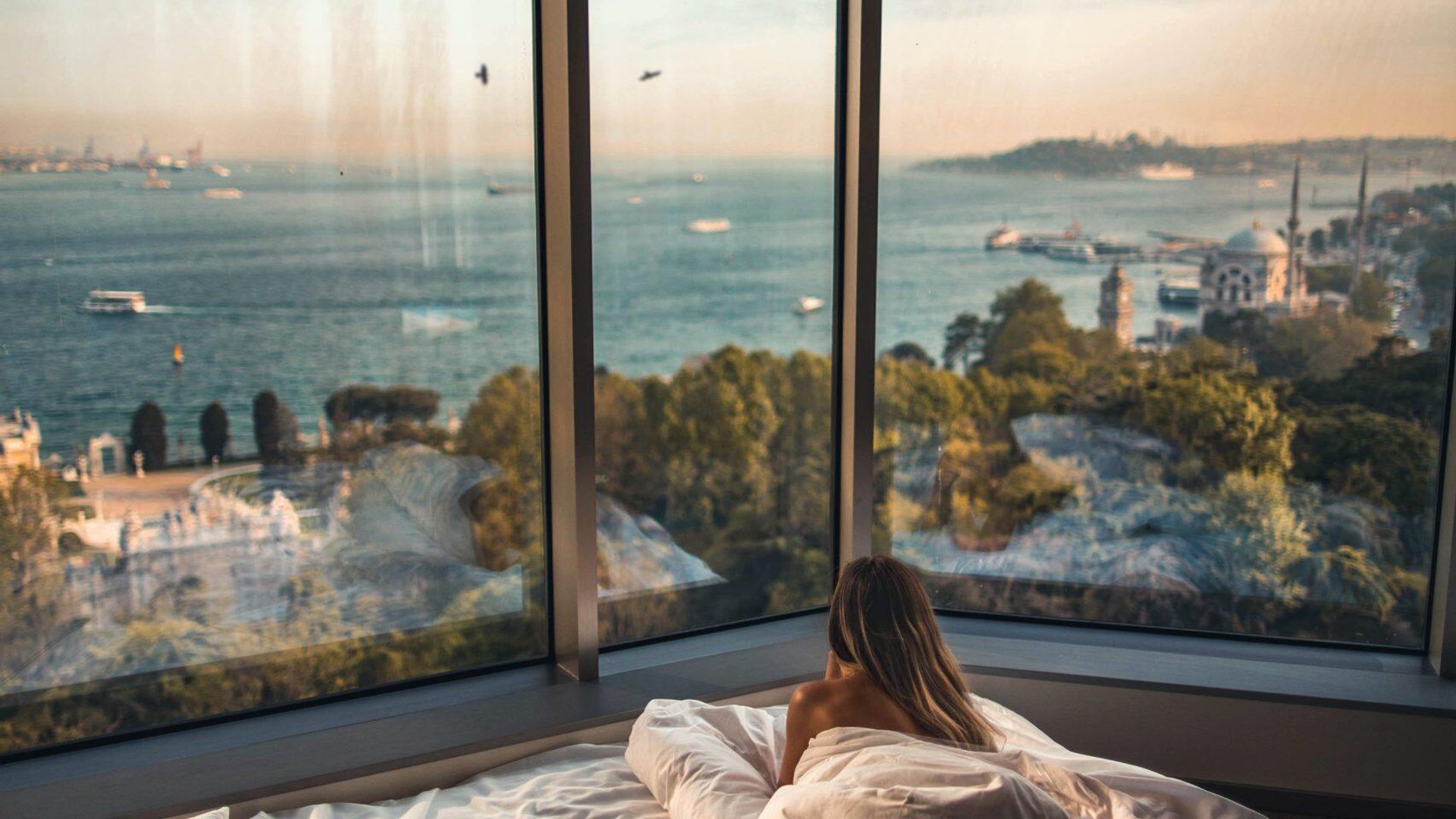 6 Overseas Luxury Hotels That Offer Great Stays and Perks