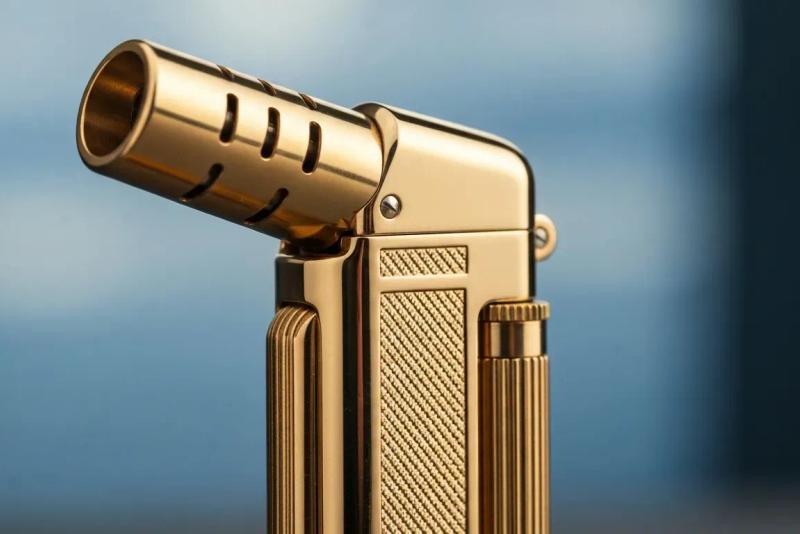 What Defines a Truly Luxurious Torch Lighter Experience