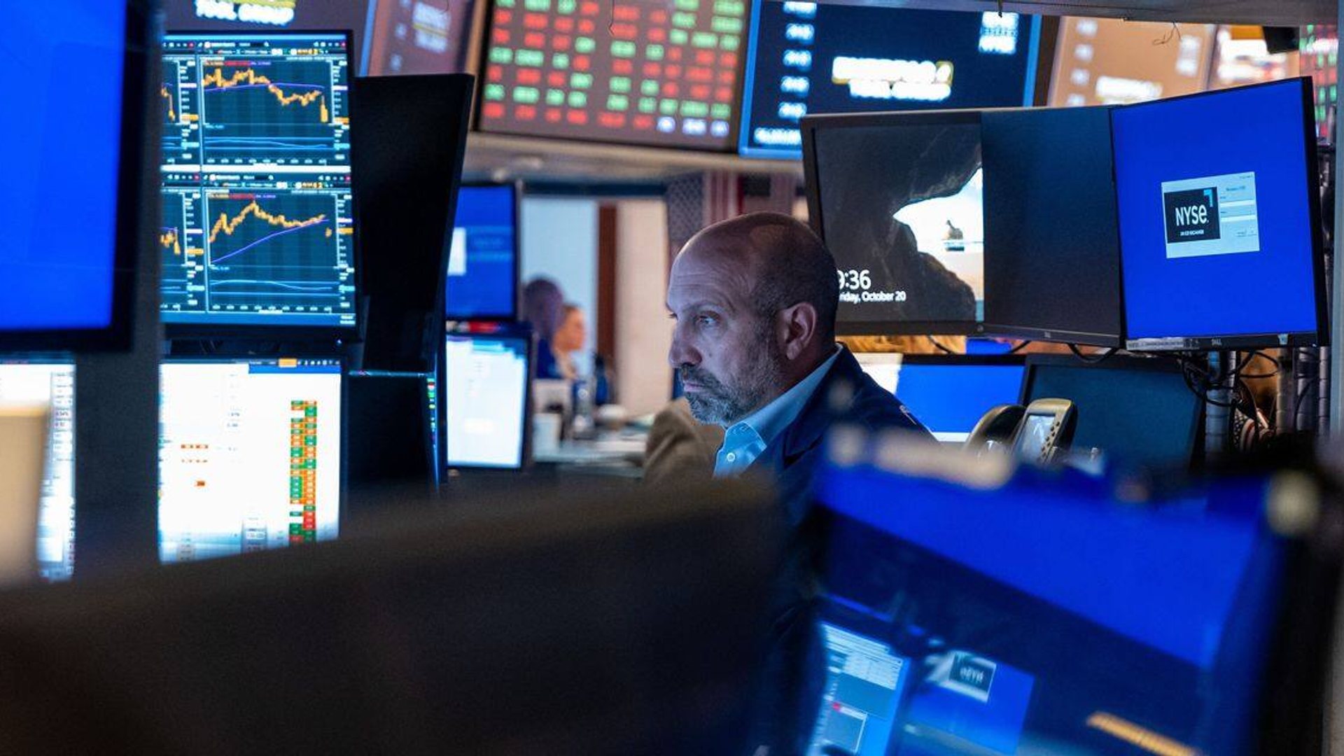 The Wall Street Journal--High-Tech EarningsTo Test The Market