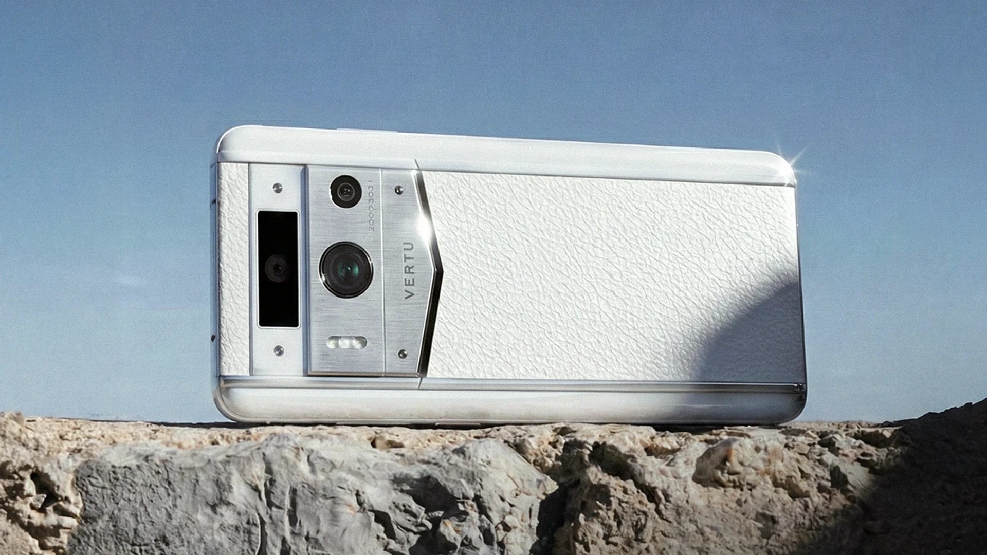 Vertu Phone vs iPhone Camera Comparison: Professional Optics Meets Computational Power