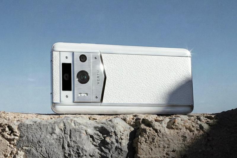 Vertu Phone vs iPhone Camera Comparison: Professional Optics Meets Computational Power