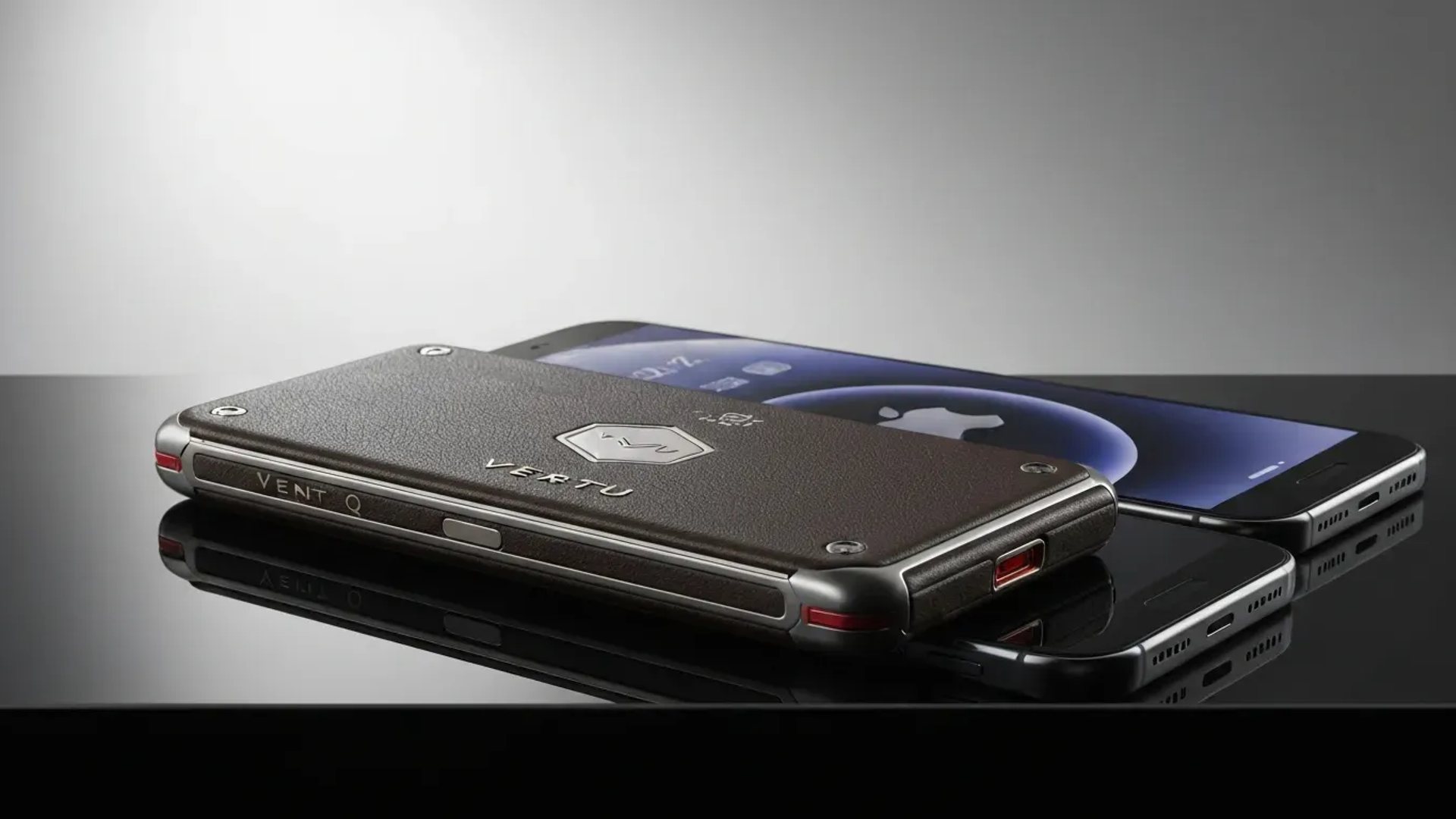 Vertu Agent Q vs iPhone 17 Pro Max AI Autonomy Benchmarks Explored