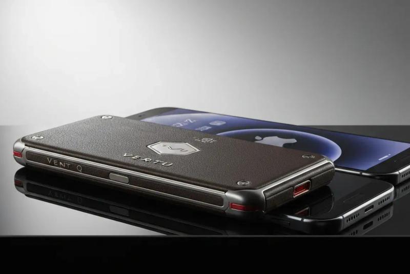 Vertu Agent Q vs iPhone 17 Pro Max AI Autonomy Benchmarks Explored