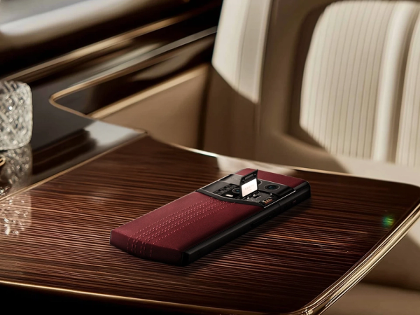 Galaxy AI vs VERTU Agent Q: AI Phone Comparison 2026