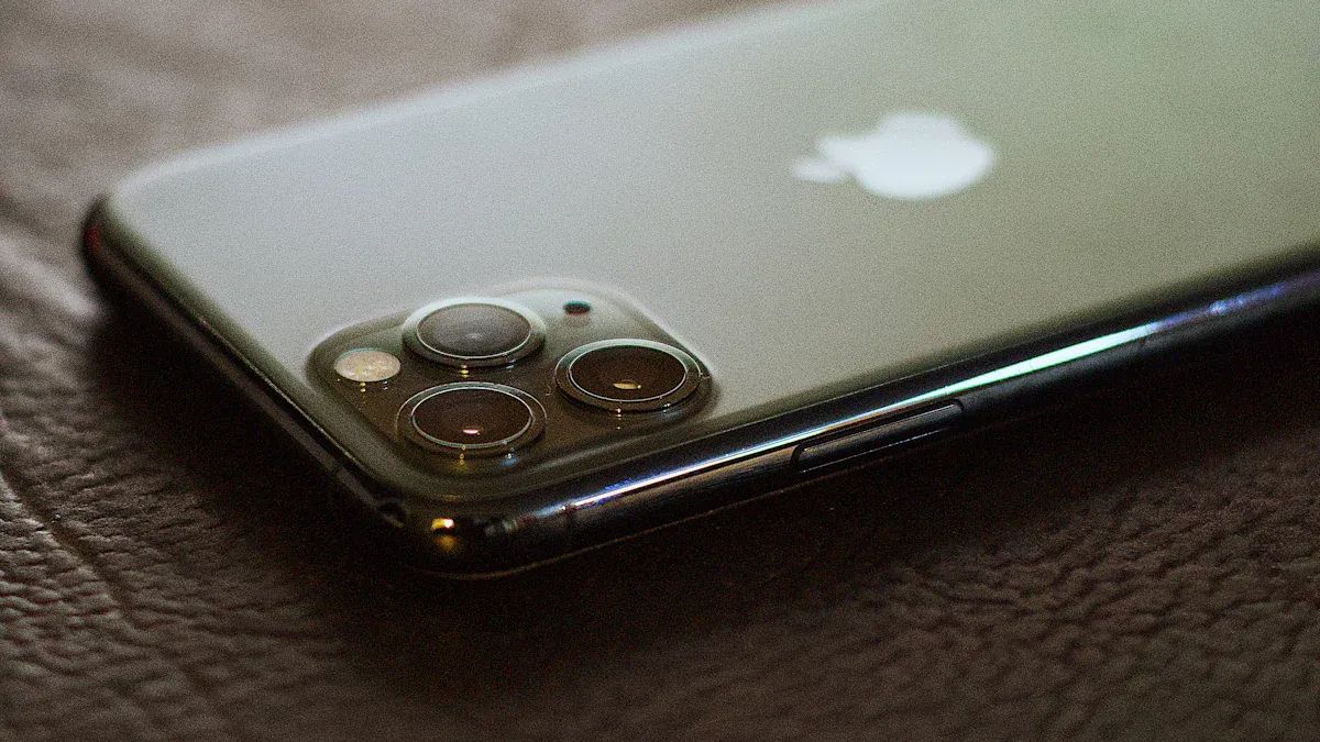 Premium Materials in Luxury Smartphones