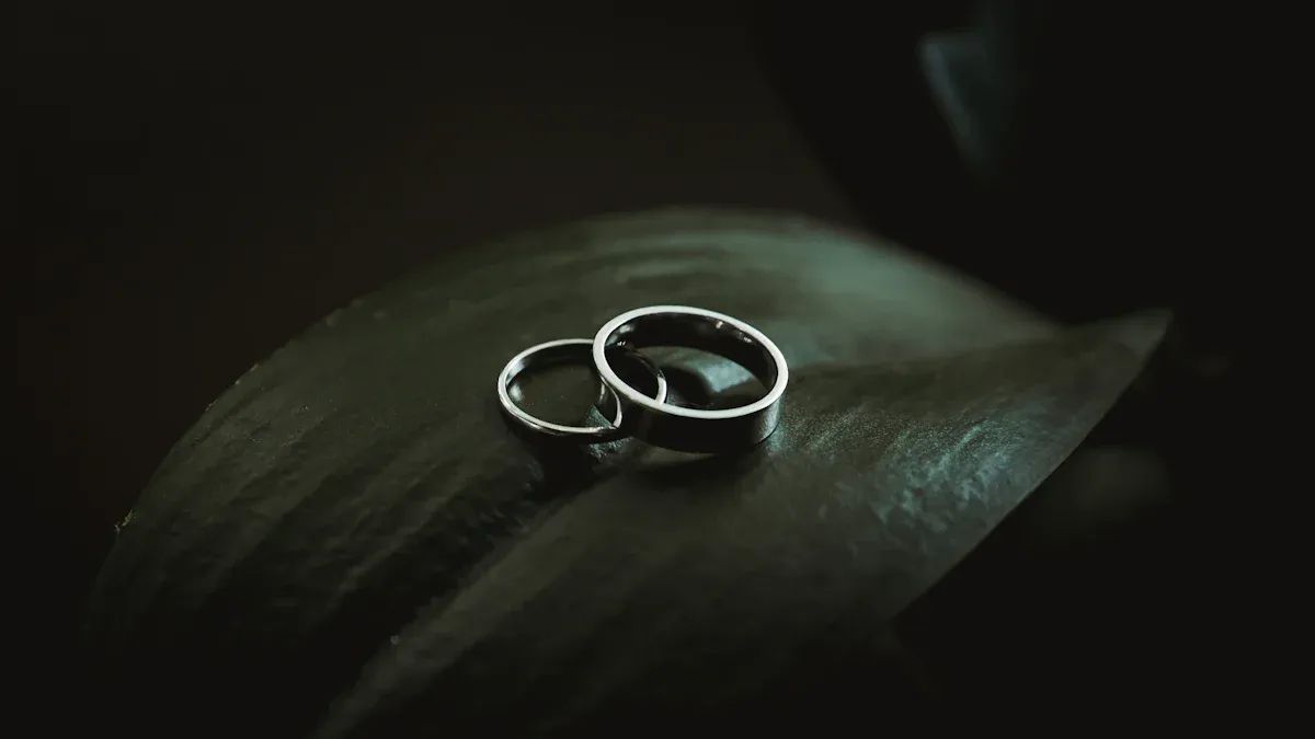 Rings That Track Health: Comparison