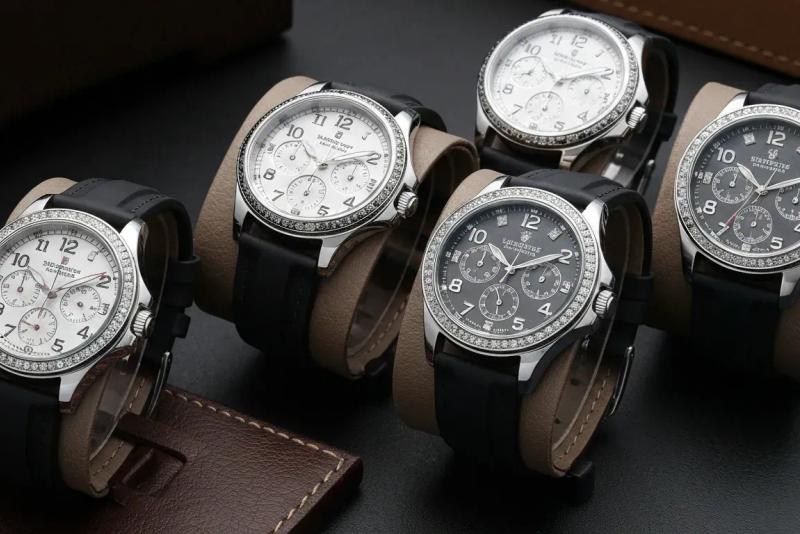 Top 10 Luxury Quartz Watches for Men in 2026: Style Meets Precision